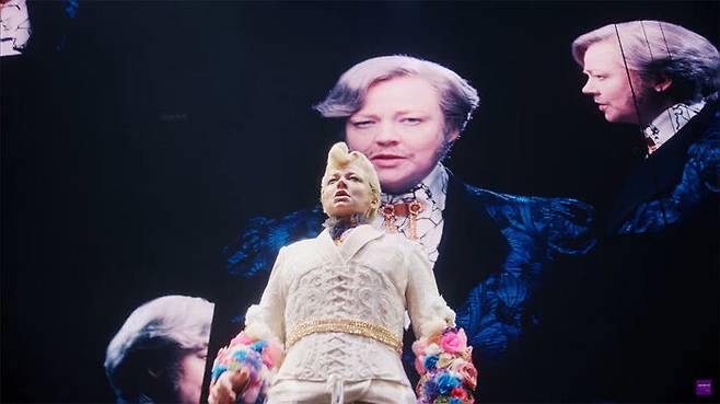 출처 : 런던 공연 공식 트레일러 영상