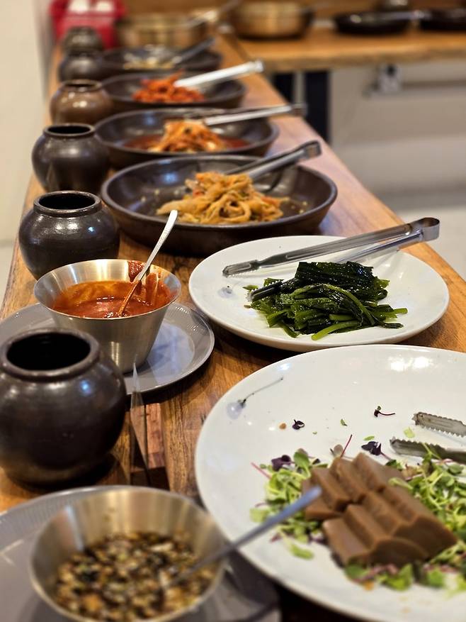 용진농협 로컬식탁 황금연못.