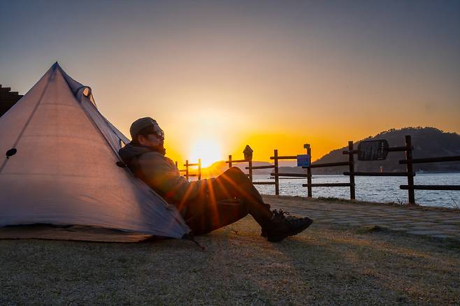 백패킹은 섬의 오롯한 하루를 경험할 수 있는 멋진 취미다