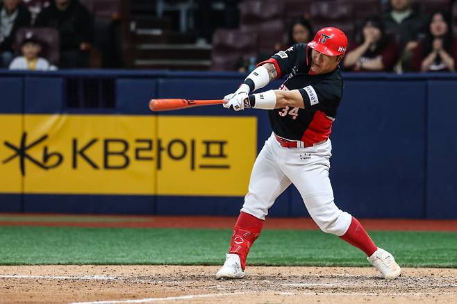 23일 고척 키움전 연장 10회 결승타 장면. KIA 제공