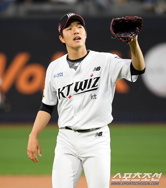 23일 수원KT위즈파크에서 열린 KBO리그 KT 위즈와 한화 이글스의 경기. KT 육청명이 숨을 고르고 있다. 수원=박재만 기자 pjm@sportschosun.com/2024.04.23/