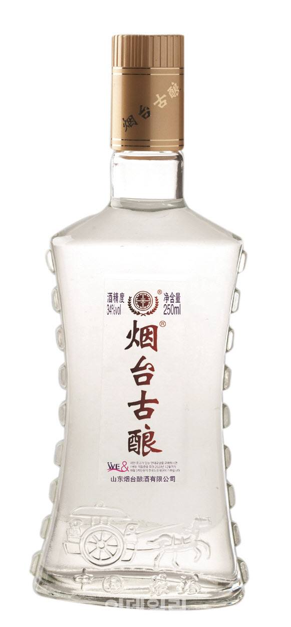 중식당과 양꼬치 식당에서 유명한 인창무역 연태고량주 제품 (사진=인창무역)