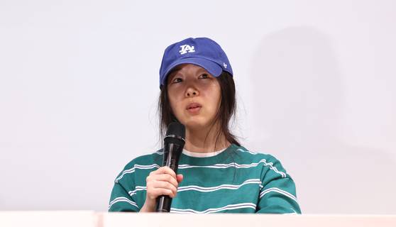 민희진 어도어 대표가 25일 오후 서울 서초구 한 센터에서 입장 발표 기자회견을 갖고 있다. 〈사진=연합뉴스〉