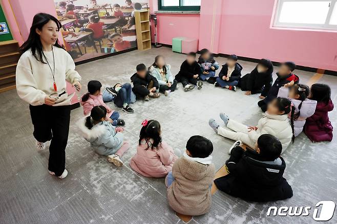 8일 서울 은평구 갈현초등학교에서 늘봄교실이 운영되고 있다. 2024.3.8/뉴스1 ⓒ News1 민경석 기자