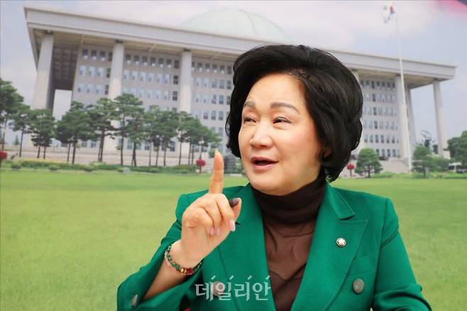 조명희 국민의힘 의원이 23일 오후 서울 여의도 국회 의원회관에서 데일리안과 인터뷰를 하고 있다. ⓒ데일리안 홍금표 기자