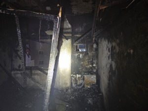 25일 오후 5시쯤 부산 남구 용호동의 한 아파트 12층에서 불이 났다. 부산소방재난본부 제공
