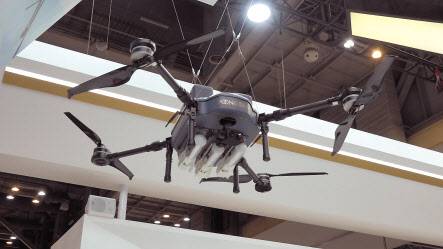 군 시범운용을 마친 탄약투하공격 소형드론