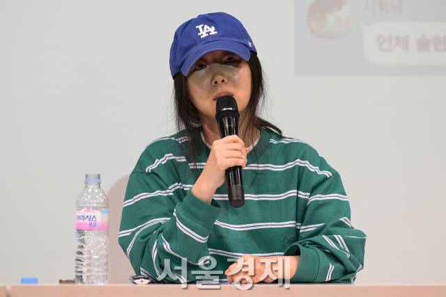 하이브 산하 레이블 어도어 민희진 대표가 25일 오후 서울 강남구 한국컨퍼런스센터에서 진행된 긴급 기자회견에 참석했다. 김규빈 기자 2024.04.25