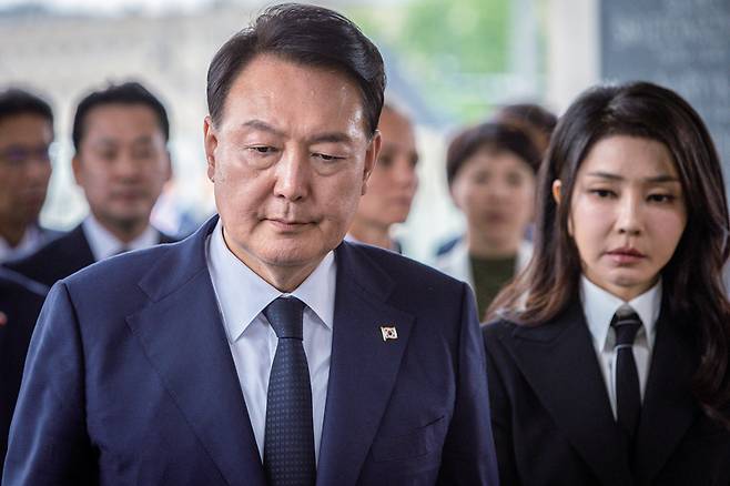 2023년 7월13일 윤석열 대통령과 김건희 여사가 폴란드의 무명용사 묘지를 방문하고 있다. ⓒ연합뉴스