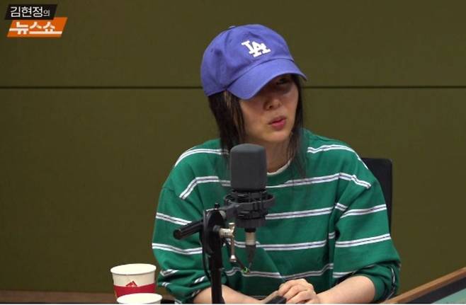 민희진 어도어 대표가 26일 CBS라디오 '김현정의 뉴스쇼'에서 하이브 측의 공격이 너무 뜬금없다는 취지의 발언을 했다. /유튜브 갈무리