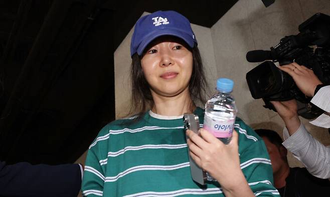 민희진 어도어 대표가 25일 서울 서초구 한국컨퍼런스센터에서 입장을 밝히는 기자회견을 하고 있다. 남정탁 기자