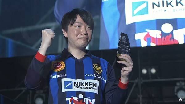 - 2024 EVO 재팬 철권8 부문 우승자 '치쿠린' 타케 유타