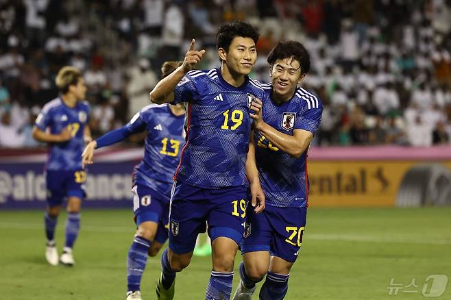 이라크를 꺾은 일본이 8회 연속 올림픽 본선 진출에 성공했다. ⓒ AFP=뉴스1
