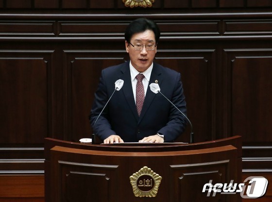 김광명 의원이 제312회 임시회 제3차 본회의에서 발언을 하고 있다(부산시의회 제공)