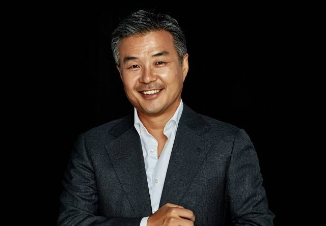 송욱환 전 나이키코리아 대표는 최근 국민일보와 인터뷰에서 “진정한 행복은 내 마음을 다스리는 것”이라며 “타인과 비교해서 얻을 수 있는 행복은 없다”고 전했다. 송 대표 제공