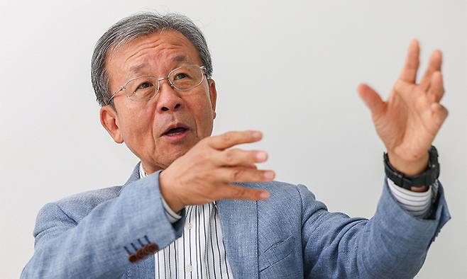 원혜영 웰다잉문화운동 공동대표가 지난 4월 25일 세계일보와 인터뷰에서 “삶을 아름답게 마무리하는 건 21세기 어젠다”라며 “1000만 고령자 사회에서 무의미한 연명치료와 상속 분쟁을 줄이려면 죽음에 대한 ‘자기결정권’이 무엇보다 중요하다”고 강조하고 있다. 최상수 기자