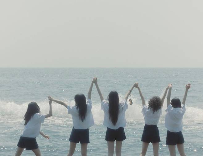 [서울=뉴시스] 뉴진스 '버블검'. (사진 = 어도어 제공) 2024.04.27. photo@newsis.com *재판매 및 DB 금지 /사진=뉴시스