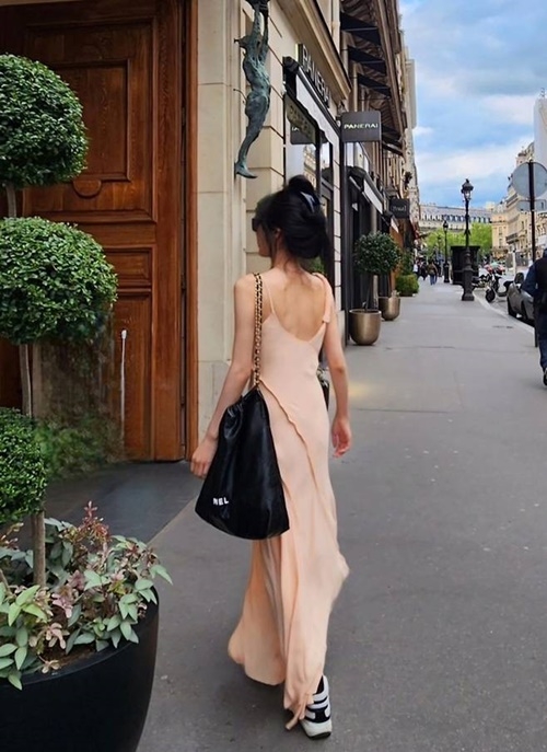 그녀는 최근 자신의 소셜 미디어 채널을 통해 파리에서의 일상을 공유하며 팬들과 소통했다. 사진=신주아 SNS