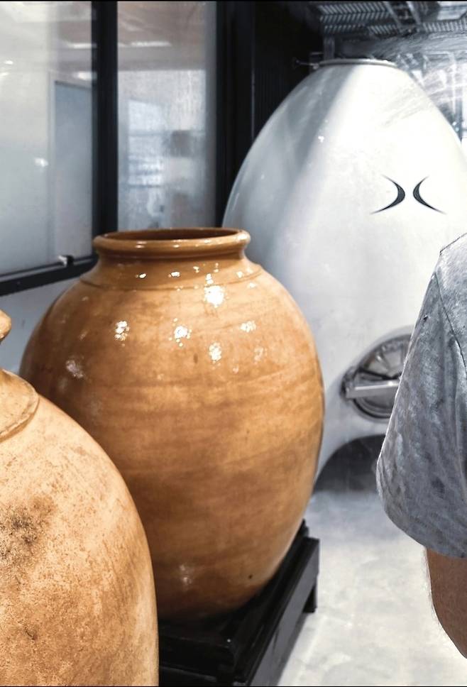 앙포라와 콘크리트 에그 탱크. 인스타그램