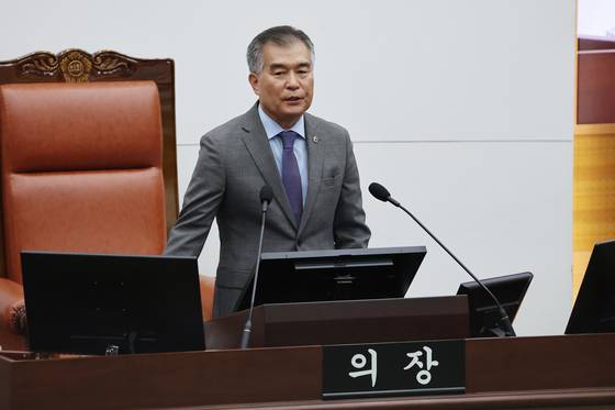 지난달 22일 서울시의회 본회의에서 발언하고 있는 김현기 서울시의회 의장. 〈사진=연합뉴스〉