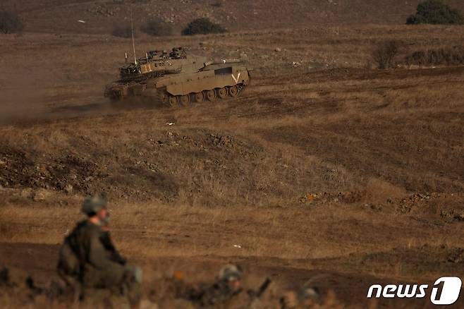 2일(현지시간) 이스라엘 군인들이 이스라엘과 시리아 국경 근처에서 군사 훈련을 수행하고 있다. 2023.11.02/ ⓒ 로이터=뉴스1 ⓒ News1 권진영 기자(사진은 기사 내용과 무관함) / 뉴스1 ⓒ News1