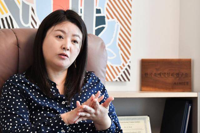 국혜조 한국소매틱심리연구소 소장이 신체 기반 트라우마 치료법의 원리를 설명하고 있다. 신용주 인턴기자