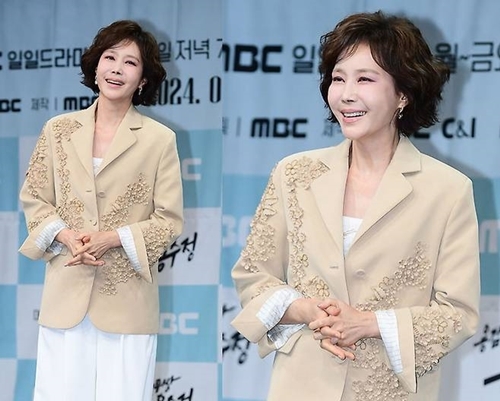 MBC 새 일일드라마 ‘용감무쌍 용수정’의 제작발표회에 참석한 지수원이 화제다. 사진=김영구 기자