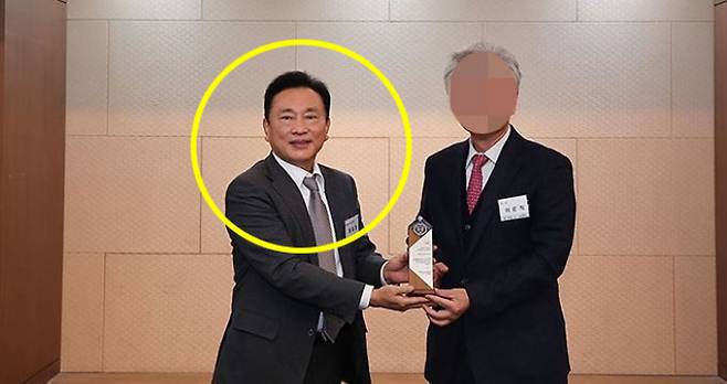 미스코리아 출신 방송인 금나나(41)가 7년 전 결혼한 사실이 뒤늦게 알려진 가운데, 그의 남편에 대한 관심이 뜨겁다. 사진은 금나나의 남편 윤열정 MDI 그룹 회장. /사진=연세대 제공