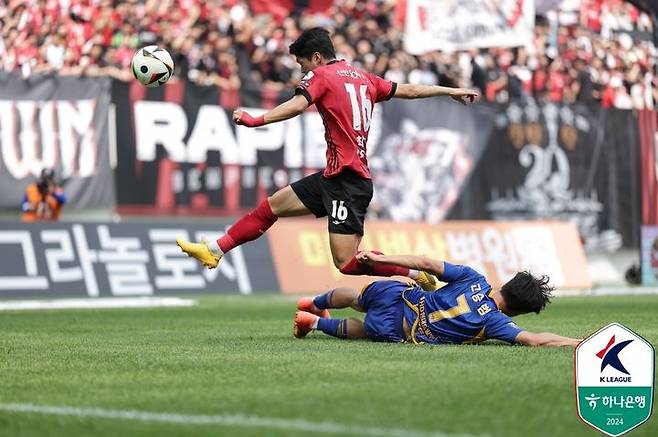 [서울=뉴시스] 프로축구 K리그1 FC서울 대 울산 HD가 진행됐다. (사진=한국프로축구연맹 제공) *재판매 및 DB 금지 *재판매 및 DB 금지