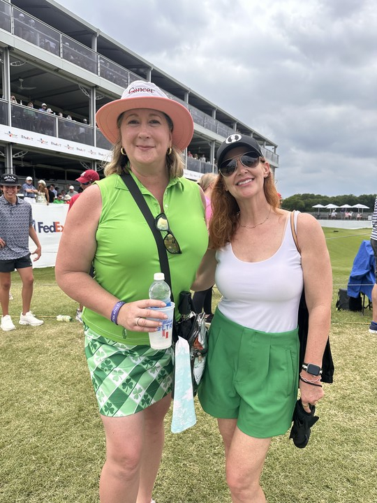 PGA 투어 더 CJ컵 바이런 넬슨 3라운드가 진행된 4일은 '그린 아웃 데이'로 지정돼 선수, 대회 관계자, 갤러리들이 초록색 옷과 장신구를 착용하고 자선 활동에 동참한다. 