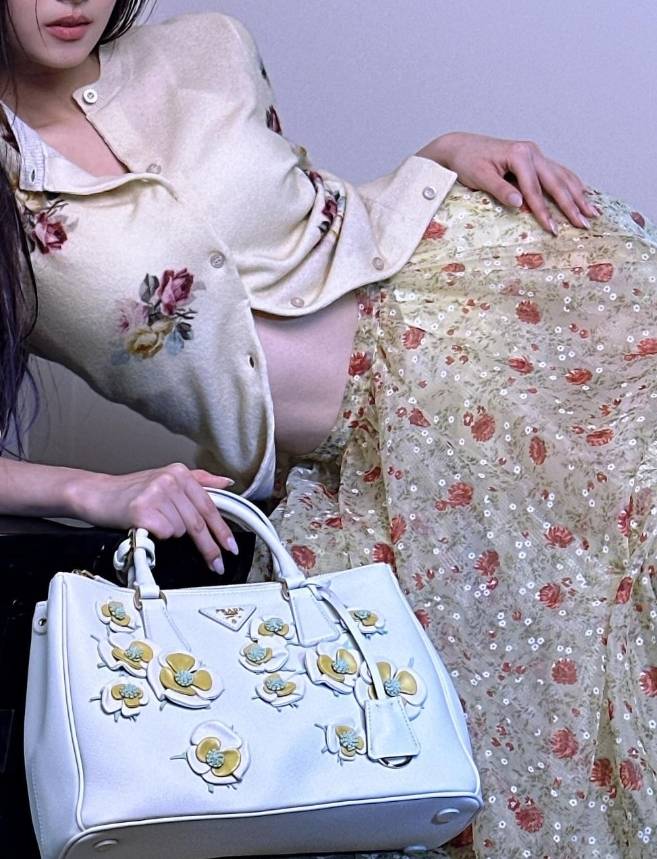 사나 소셜미디어