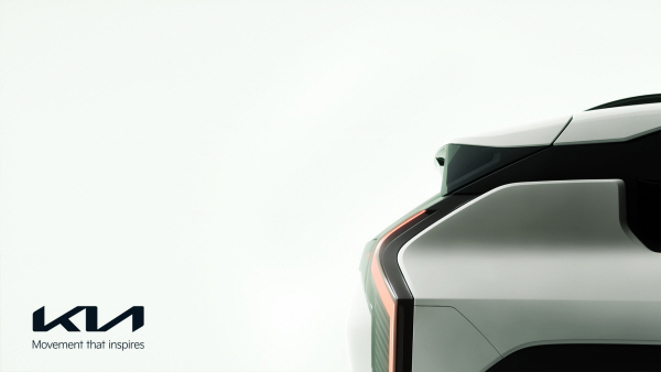 “역동적 소형 전기 SUV”…기아, ‘EV3’ 티저 이미지 공개 [사진제공=기아]