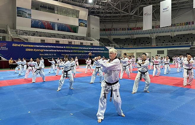 2023년 12월 세계태권도연맹 국제심판 실기교육@태권도원 T1경기장. 사진=태권도진흥재단이 제공