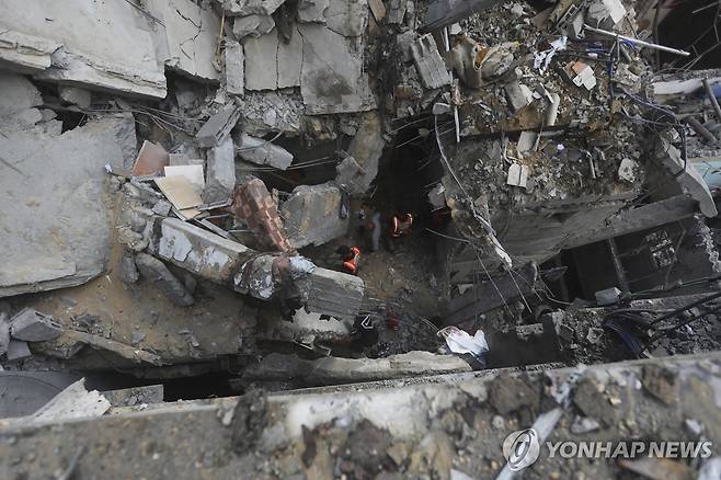 이스라엘군 공격으로 파괴된 가자지구 라파의 건물 [AP=연합뉴스]