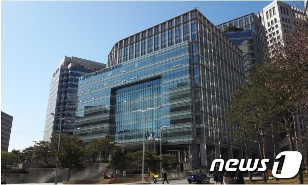 서울 중구 세종대로에 위치한 대한상공회의소 회관  전경ⓒ News1