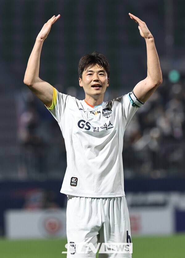 귀네슈 감독의 애제자로 현 FC서울 주장인 기성용. 사진┃뉴시스