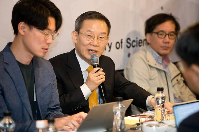 질문에 답변하는 이종호 과기정통부 장관 [과학기술정보통신부 제공. 재판매 및 DB 금지]