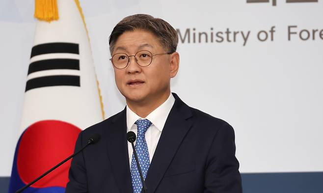 외교부 임수석 대변인이 9일 서울 종로구 외교부에서 정례브리핑을 하고 있다. [연합]
