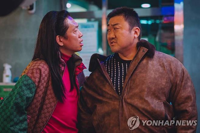 영화 '범죄도시 4'의 마석도(오른쪽)와 장이수 [에이비오엔터테인먼트 제공. 재판매 및 DB 금지]