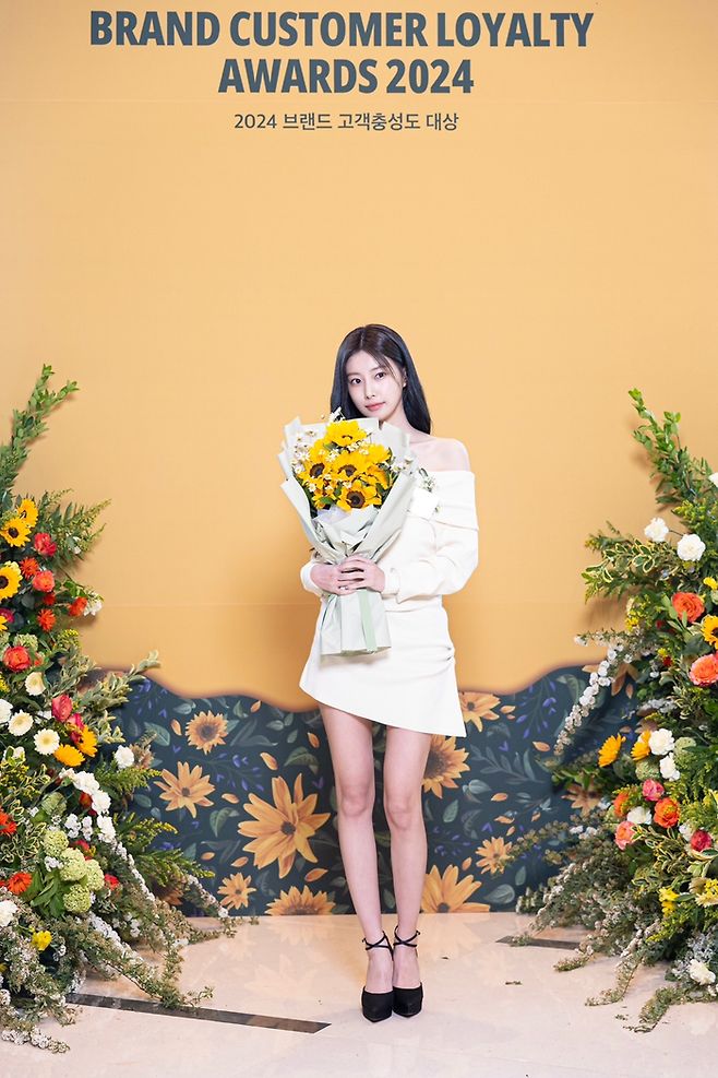 에잇디엔터테인먼트 제공