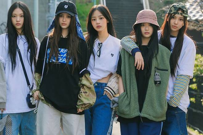 [서울=뉴시스] 뉴진스. (사진=어도어 제공) 2024.05.11. photo@newsis.com *재판매 및 DB 금지