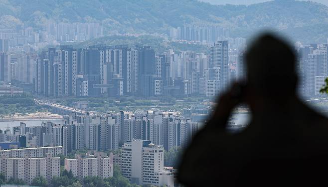 서울 남산에서 바라본 아파트 단지 모습. /뉴스1