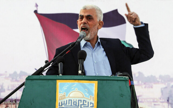 2023년 4월 하마스의 가자지구 최도 지도자 야히야 신와르가 가자시티에서 연설하고 있다. 가자 AFP 연합뉴스
