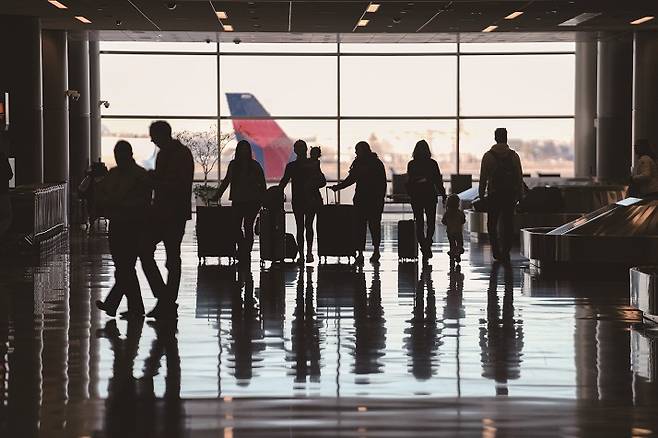 숙박앱을 이용하면서 불편을 겪는 소비자들이 늘고 있다.[사진=뉴시스]