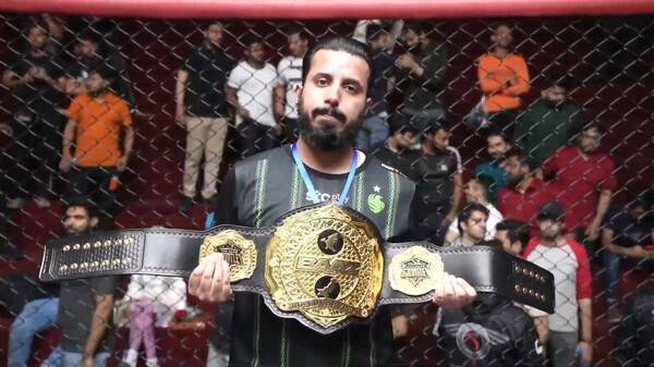 - 'Falcons Joka' 하산 레흐만 선수