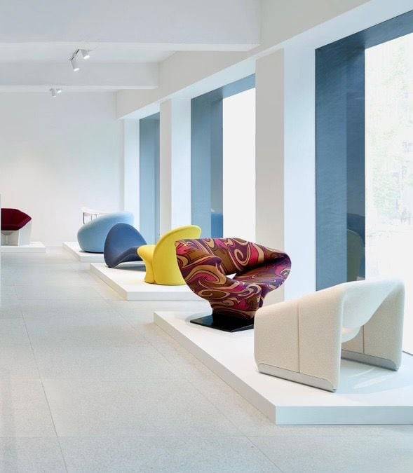 아티스트 컴퍼니에서 전시 중인 폴랑 가구/폴랑