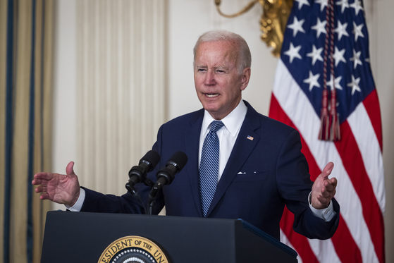 U.S. President Joe Biden speaks before signing the Inflation Reduction Act in Washington on Aug. 2022. [EPA/YONHAP]