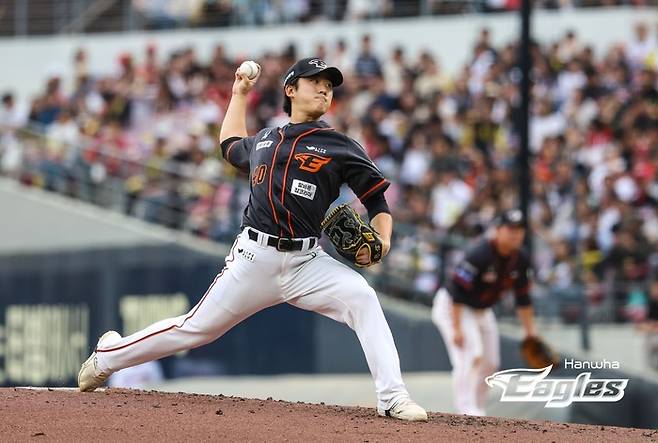 역투하는 장지수. 장지수는 지난 9일 사직 롯데전 이후 2군으로 내려가 재정비를 하고 있다. 한화 제공