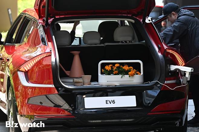 '더 뉴 EV6'는 한층 널찍한 2열과 트렁크 공간을 자랑한다./사진=이명근 기자 qwe123@