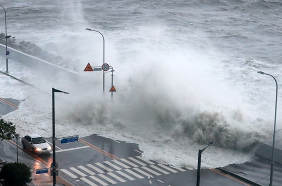 2022년 9월 태풍 힌남노가 국내에 상륙해 곳곳에 피해가 발생했다.〈사진-연합뉴스〉
